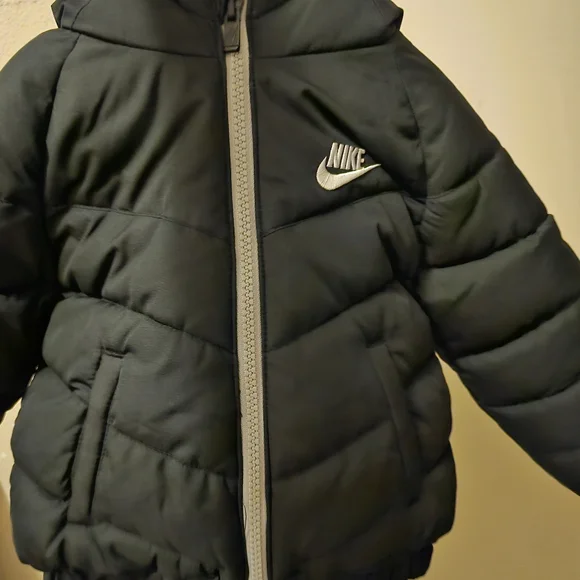 Nike Kids Black Puffer Jacket 18 Months LIKE NEW!! - Picture 9 of 13